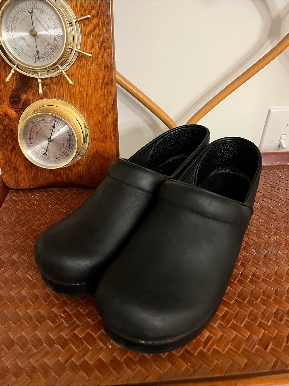 Women’s Black Slip-On Work Clogs 38